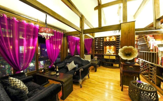Lijiang Yuntian Palace Hotel