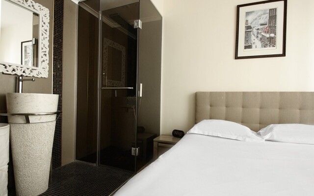 Bridgestreet Champs Elysees