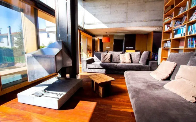 Santa Monica Holiday House