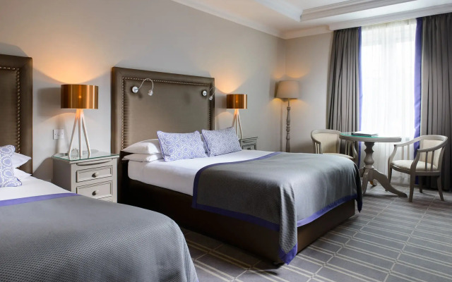 Meadowlands Hotel