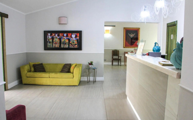 Albaruja Hotel