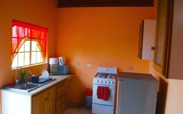 Bagos Eco Retreat & Cafe