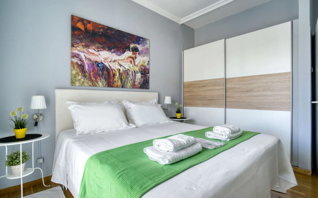Snug apartment in Αθήνα with veranda
