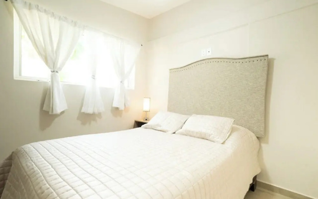 Family House in Jiutepec with Pool & BBQ