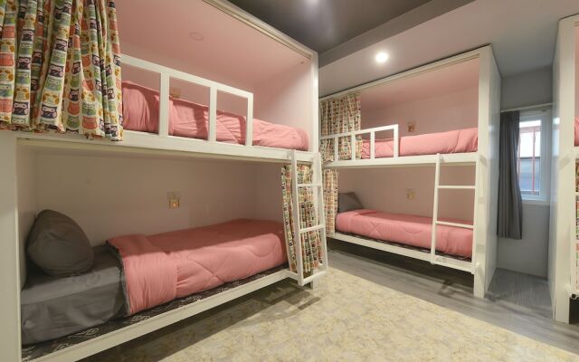 Livit70's hotel & hostel