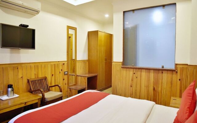 OYO 6962 Hotel Wood Castle