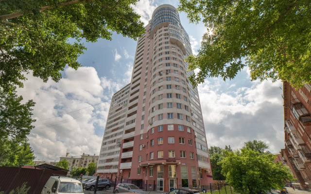 Европа Центр на проспекте Космонавтов 46А