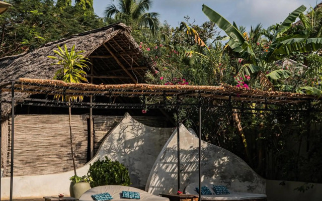 Mr Kahawa Waterfront Suites