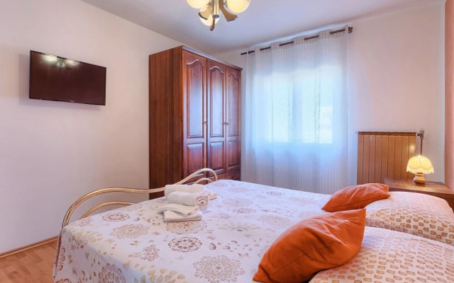 Chiara Bu Inija in Bu Inija