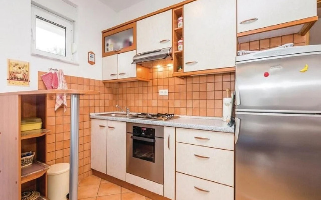 Žare - With Garden - A1