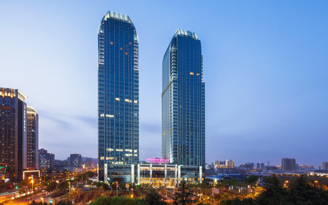 Crowne Plaza Wuxi Taihu by IHG