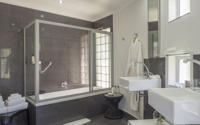 Villa Afrikana Guest Suites