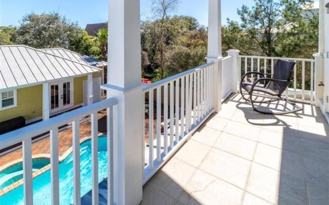 The Crystal Beach House - 1768742