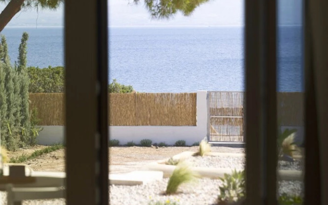 Aura Loutraki Villa