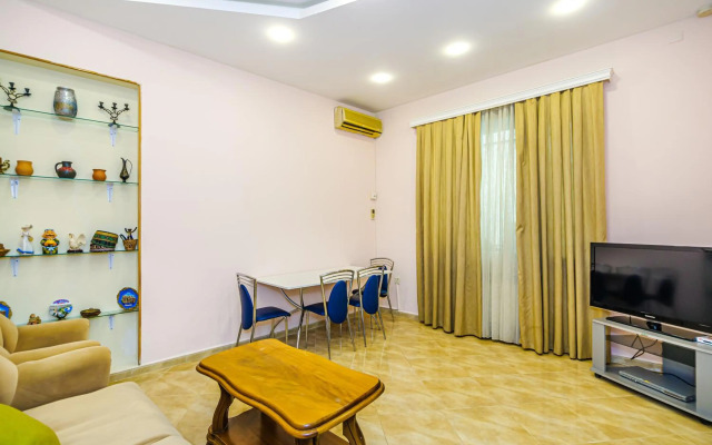 Old City 3 Room Lux Home