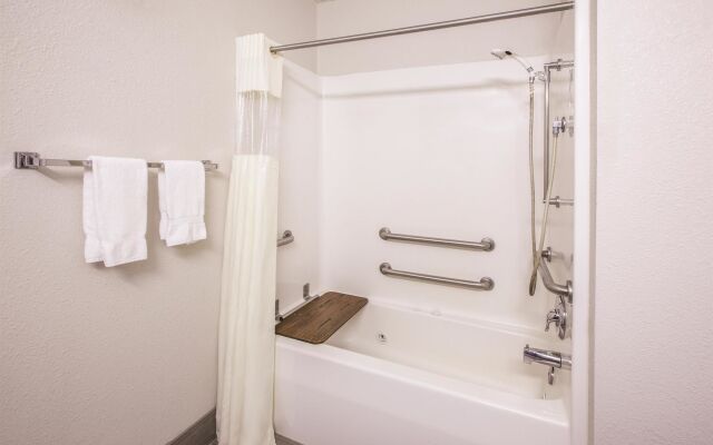 La Quinta Inn & Suites Erie