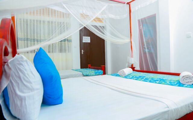Rock Paradise Beach Cabana
