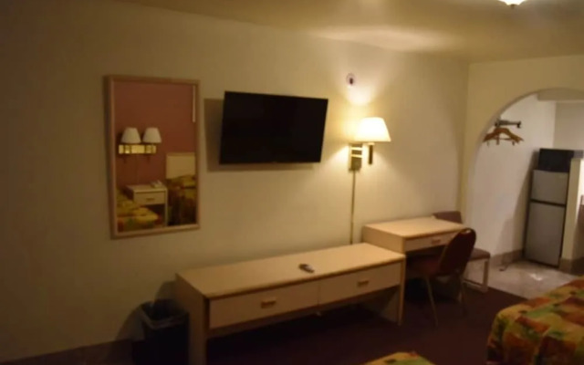 Travelodge by Wyndham Farmington
