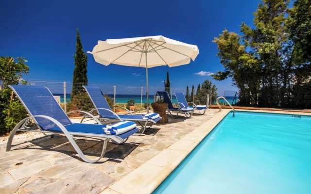 Spacious Luxury Private Sea View Villa
