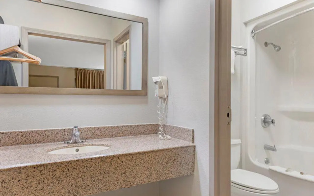 Red Roof Inn Bowling Green