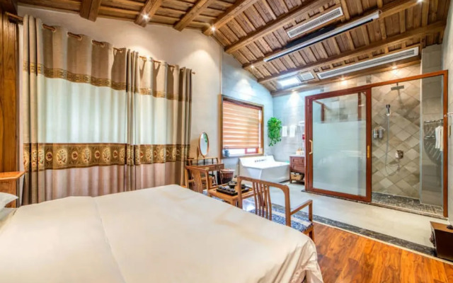 Riverside Boutique Inn