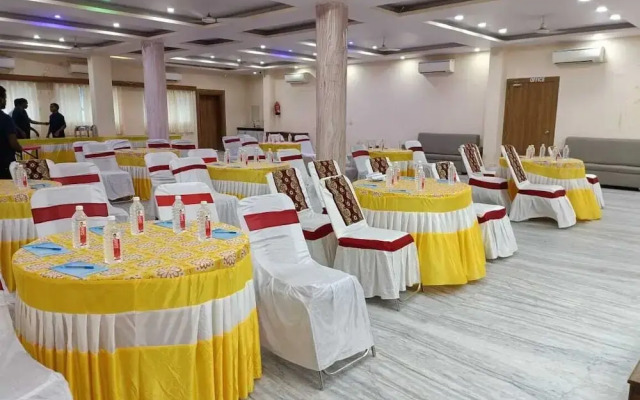 Hotel Rekha International