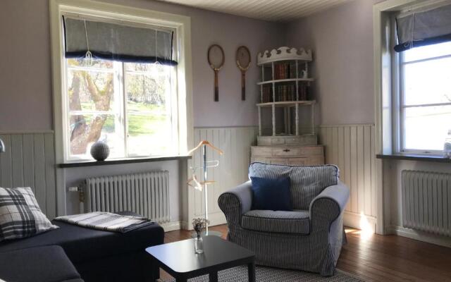 Mellby 11 Bed And Breakfast