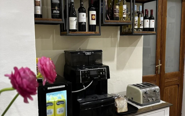 Domo Achenza Guesthouse