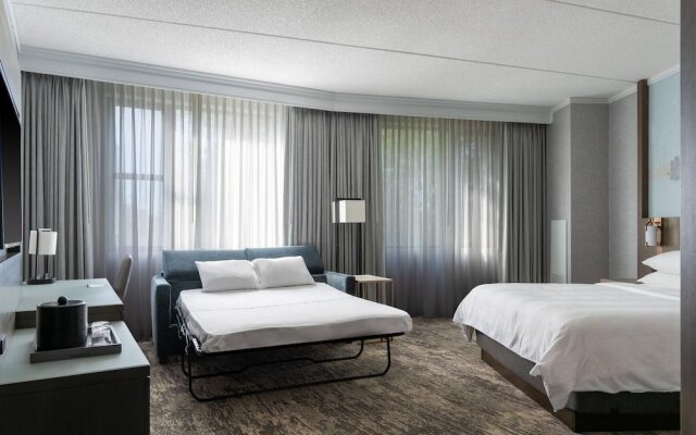 Courtyard by Marriott Chicago at Medical District / UIC