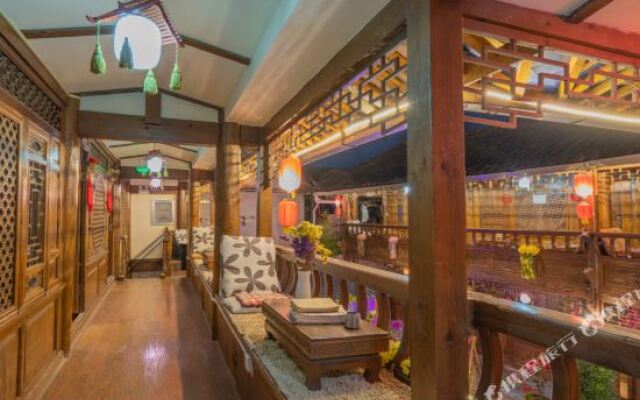 Encounter Lane · Suqiu | Deluxe Intelligent Design · Holiday Inn (the Old Town of Lijiang Store)