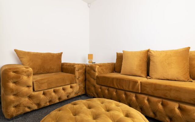 Fantastic Brand New Home