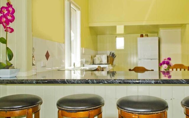 Lee Farm Stay Cottages