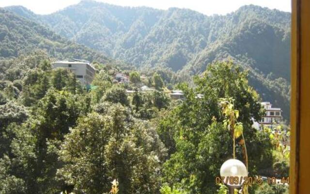 Janardan Homestay Nainital