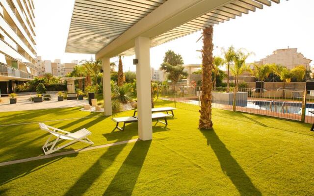 Lovely apartment with pool, AC and a great terrace