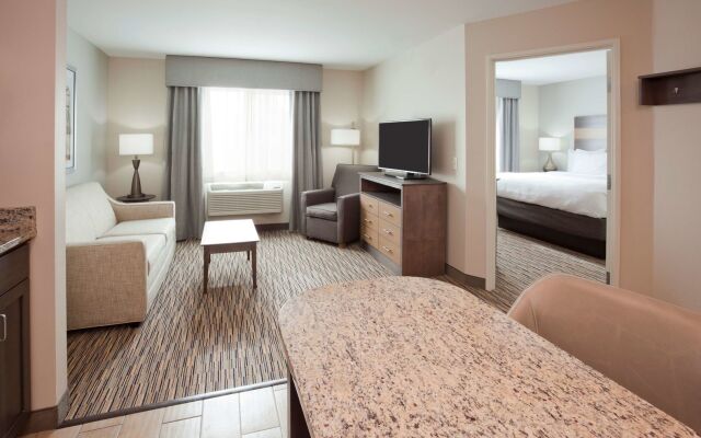 GrandStay Cannon Falls