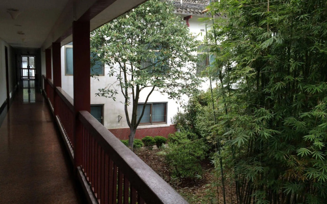 Pipaxi Hotel