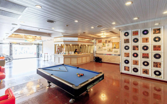 Mou Hotel Luchuan