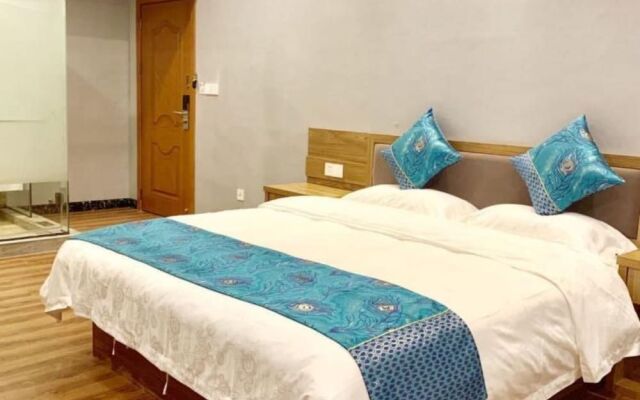 Yangshuo Qingyunge Hotel