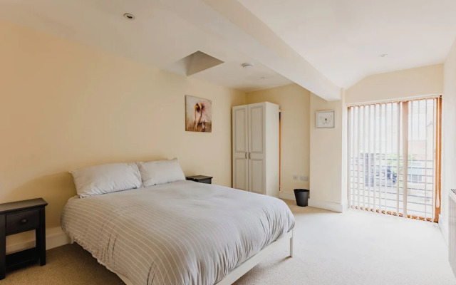 Platform Avenues 5 Bed House