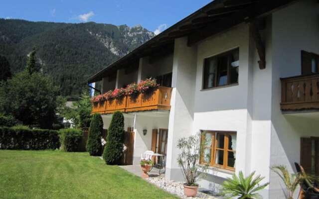 Hotel Alpspitz B&B