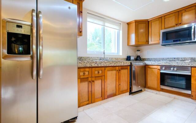 Las Palmas 2Br Condo By Rmh