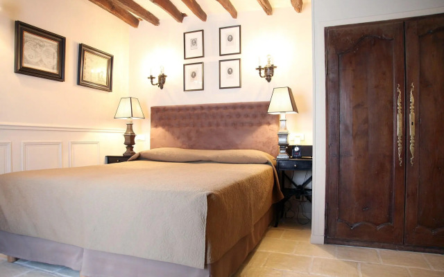 Hotel Saint-Louis en L'Isle - Notre-Dame