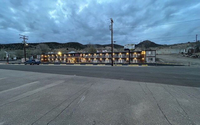 Four Sevens Motel
