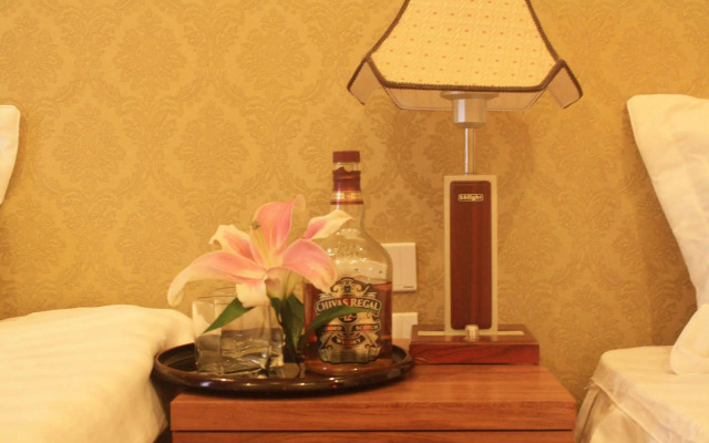 Real Hanoi Hotel
