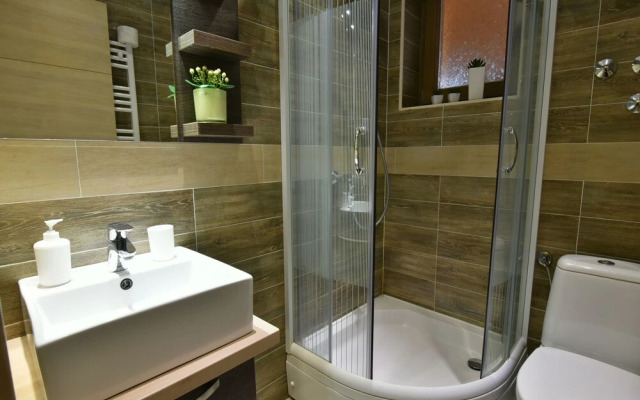Villa Natural Wood