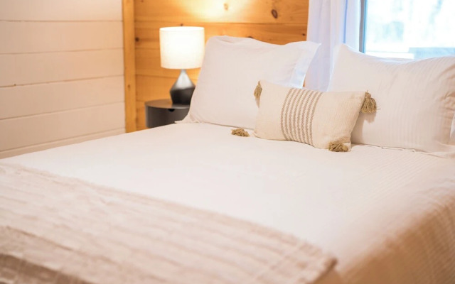 Red Feather Cabins 103