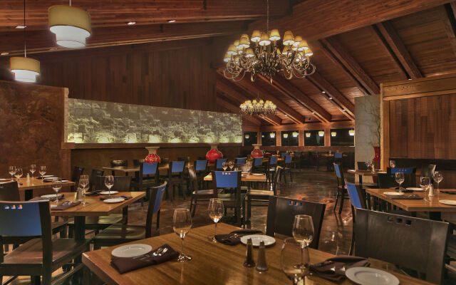 Lakeside Inn and Casino