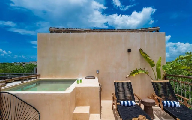 @villa.akbal- 2bd rooftop w/ open dinning room