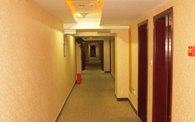 Chengdu Huijun Hotel