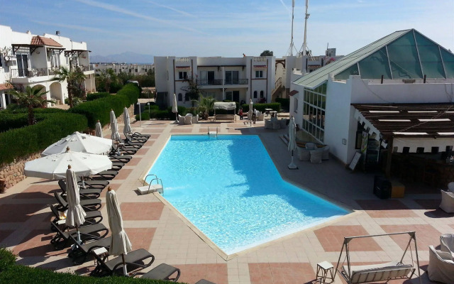 Logaina Sharm Resort